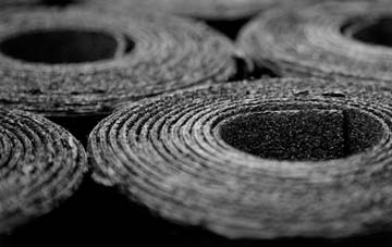 Water bitumen roof disadvantages