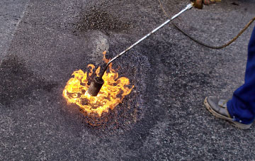 Water flat roofing repairs